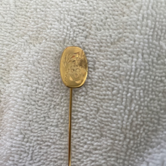 Vintage Ladies hat pins